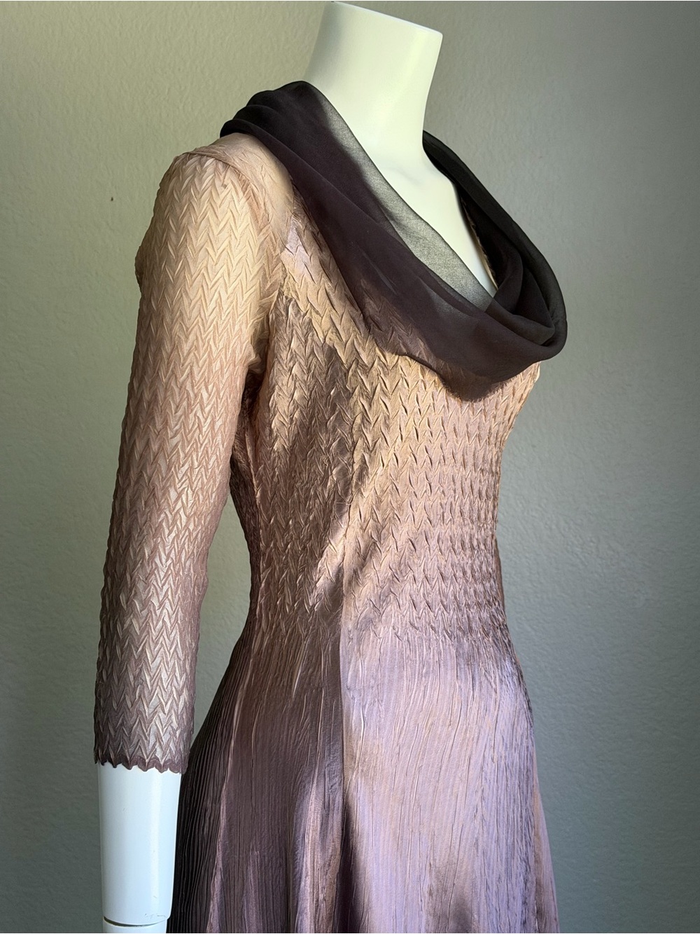Komarov Pleated Crinkle Ombre Midi Dress Medium Art to Wear Sheer Sleeve - Picture 4 of 11